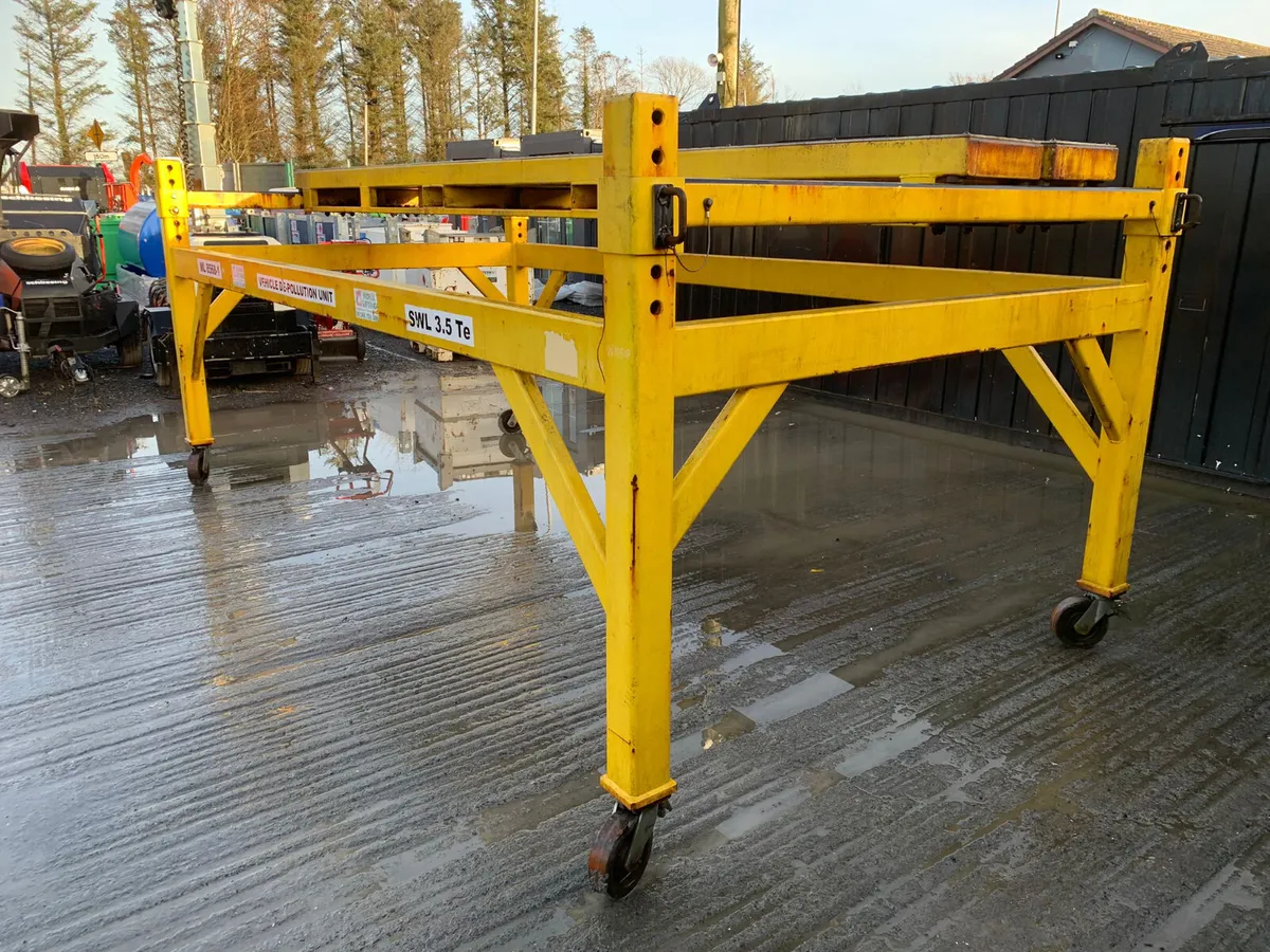 Vehicle De-Pollution Unit / Car Sanitation Rack - Image 2