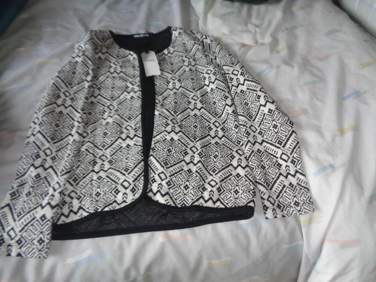 Only Cropped Aztec Cardigan for Sale - Image 4
