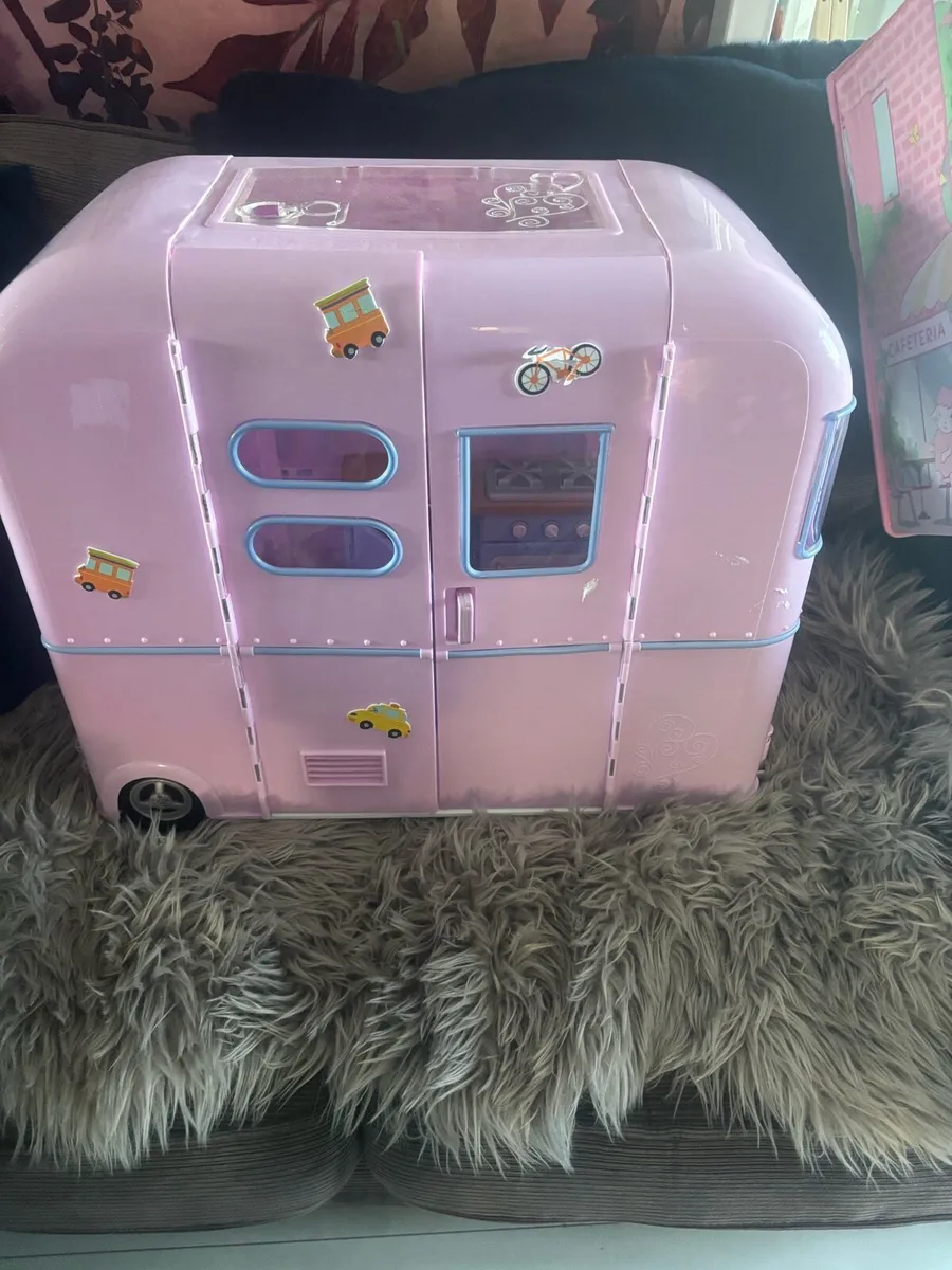 Our generation caravan - Image 1