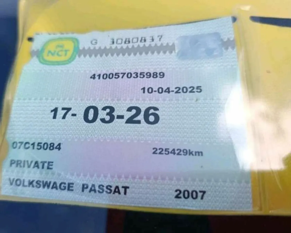 Volkswagen Passat 2007 - Image 2