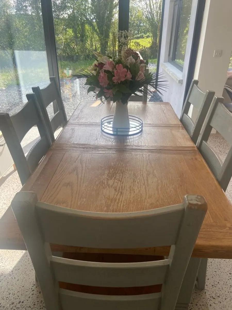 Oak Table and chairs - Image 1