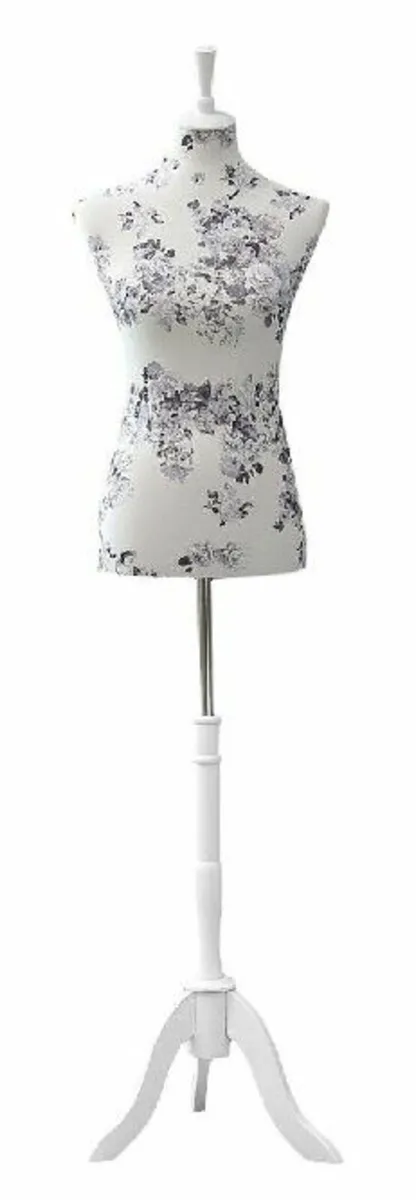New Floral Design Mannequin - FREE DELIVERY - Image 3