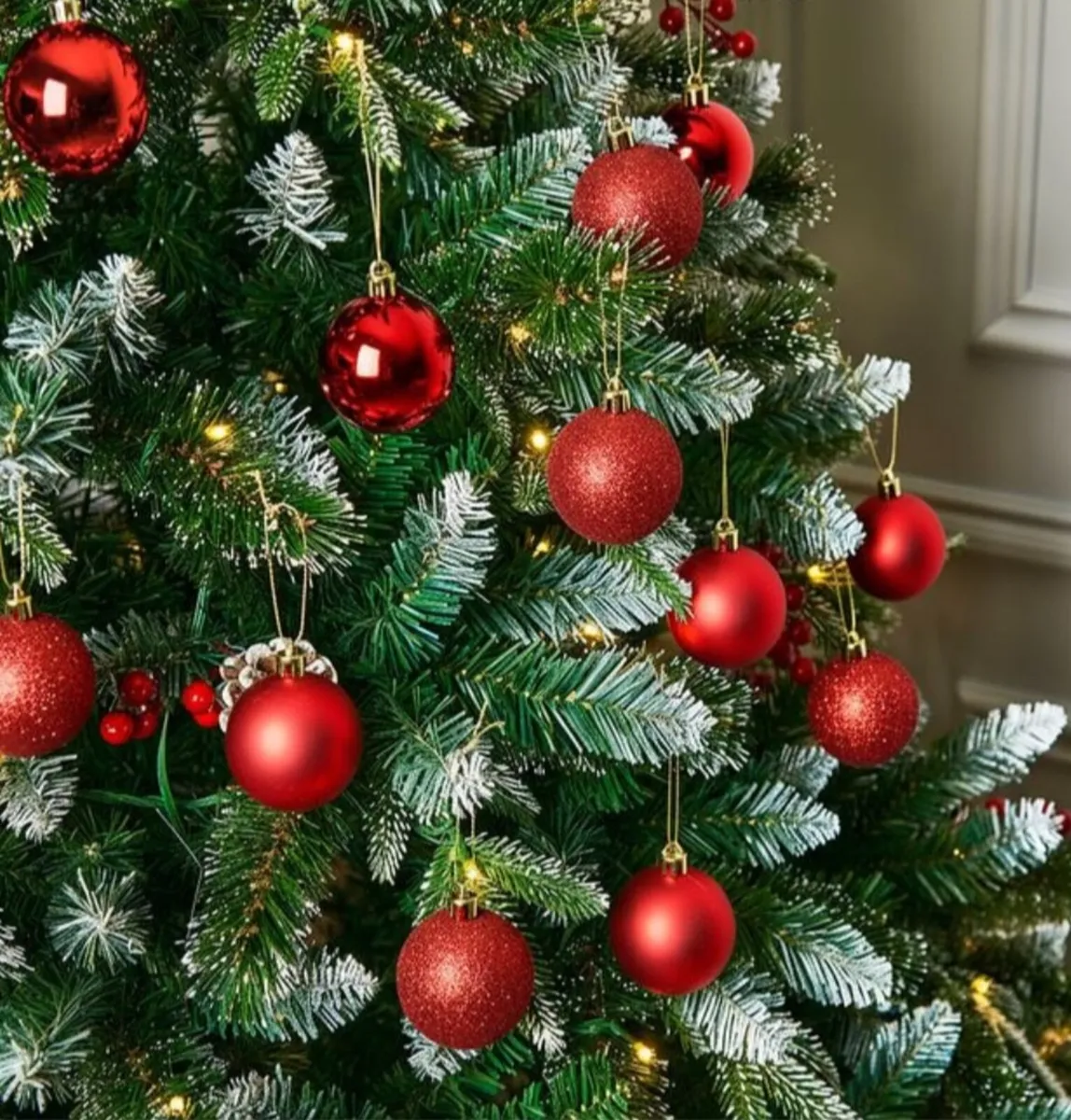 BRAND NEW Red Baubles - 20 Pack - Image 1