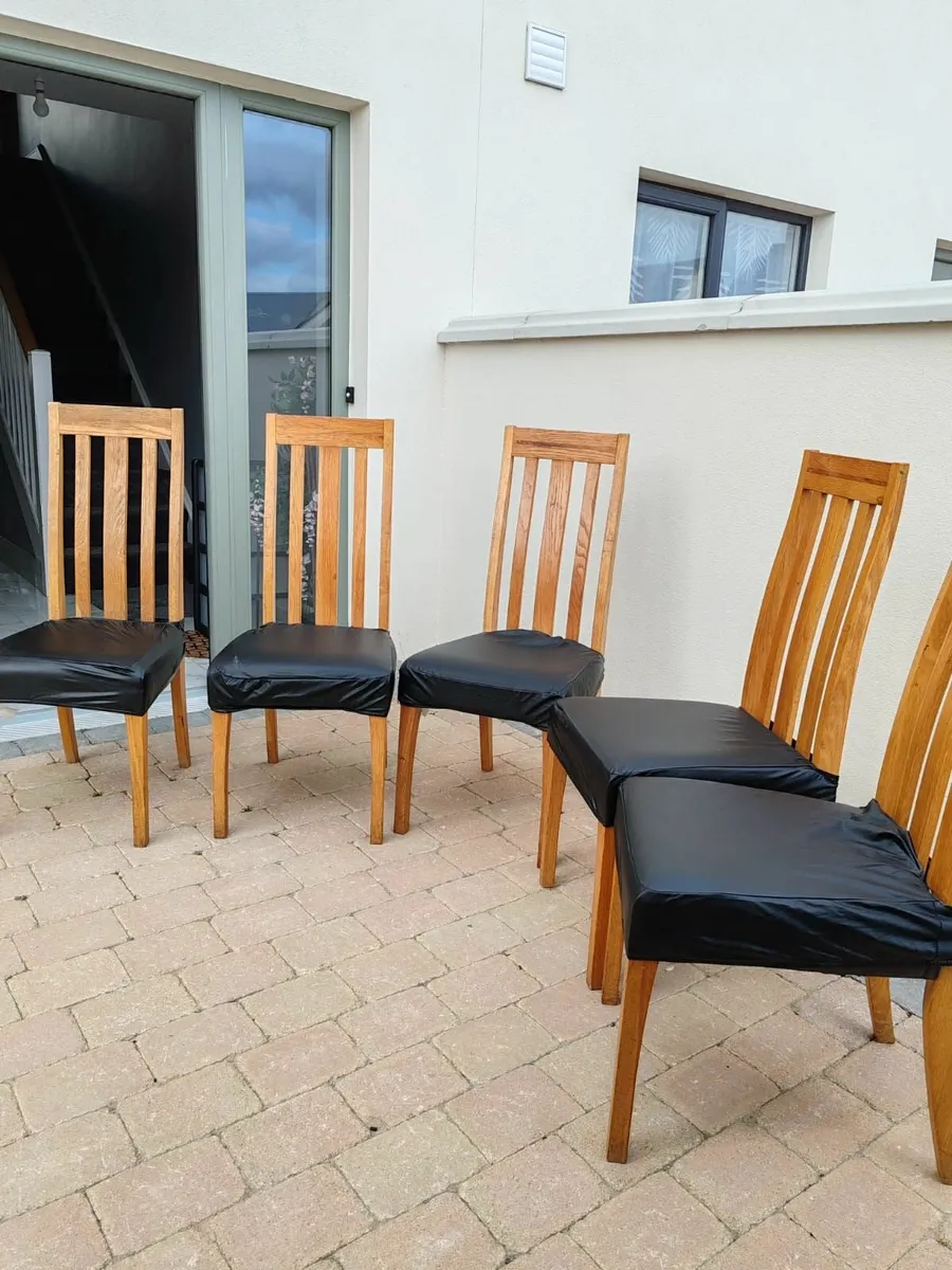 6 Dining set chairs and glass display cabinet - Image 1