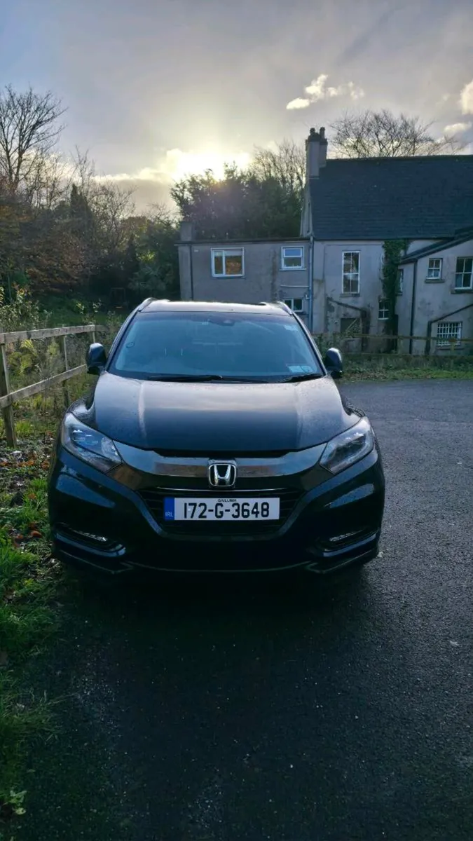 Honda Vezel 2017 Hybrid Automatic Low Km High Spec - Image 4