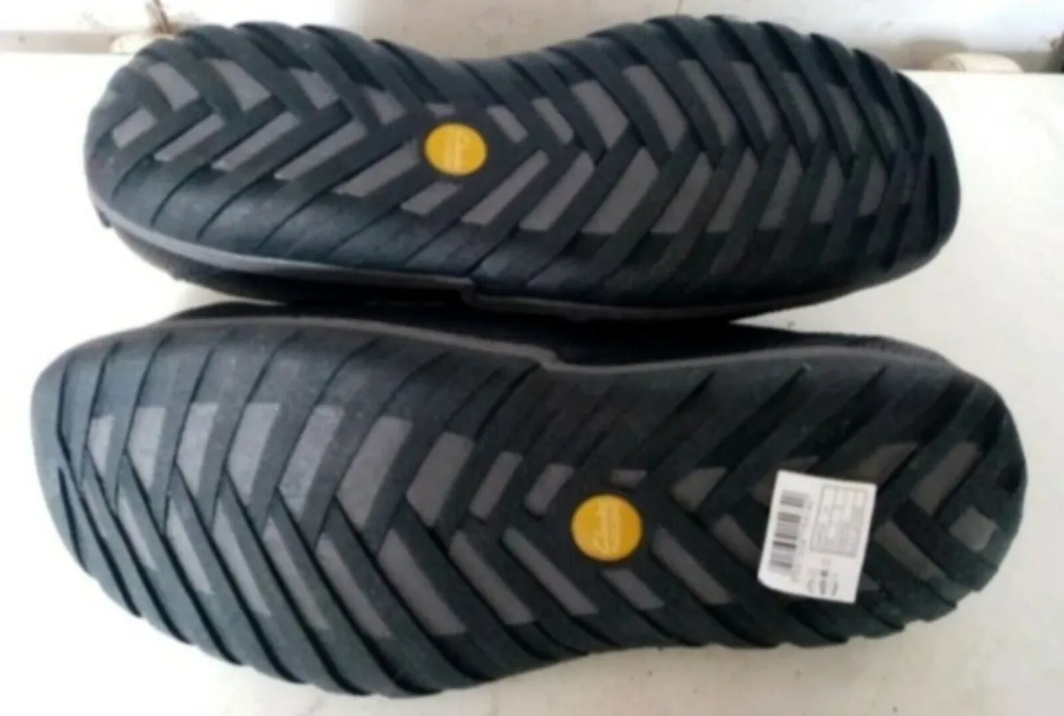 Clarks Velcro Close Shoes Mens Black - Image 3