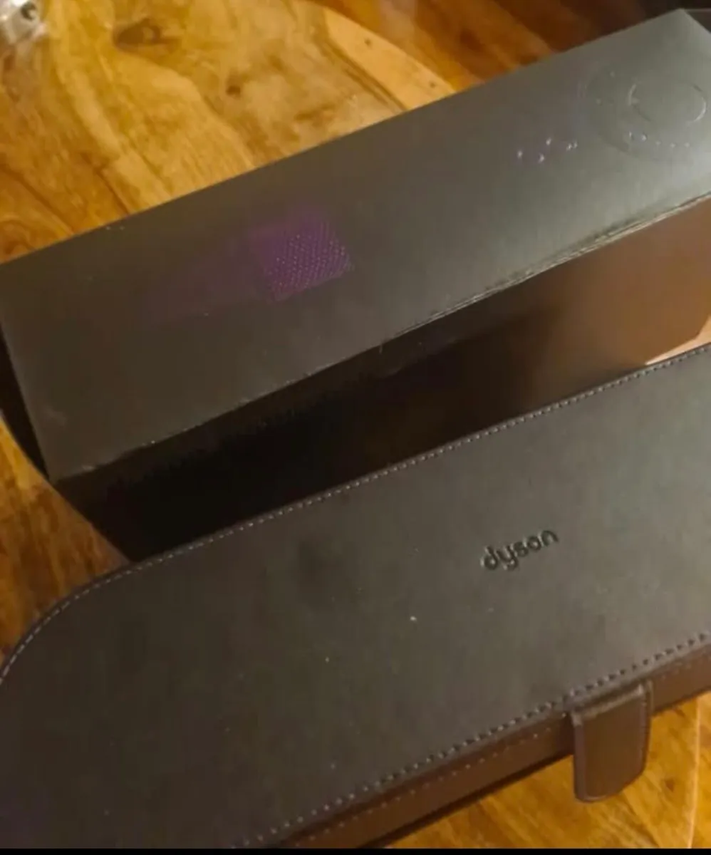 Dyson storage box - Image 1