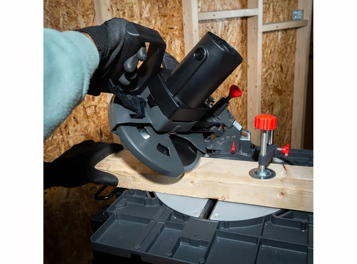 New 2-in-1 Flip Over Mitre-Table Saw 240V/1500W - Image 3