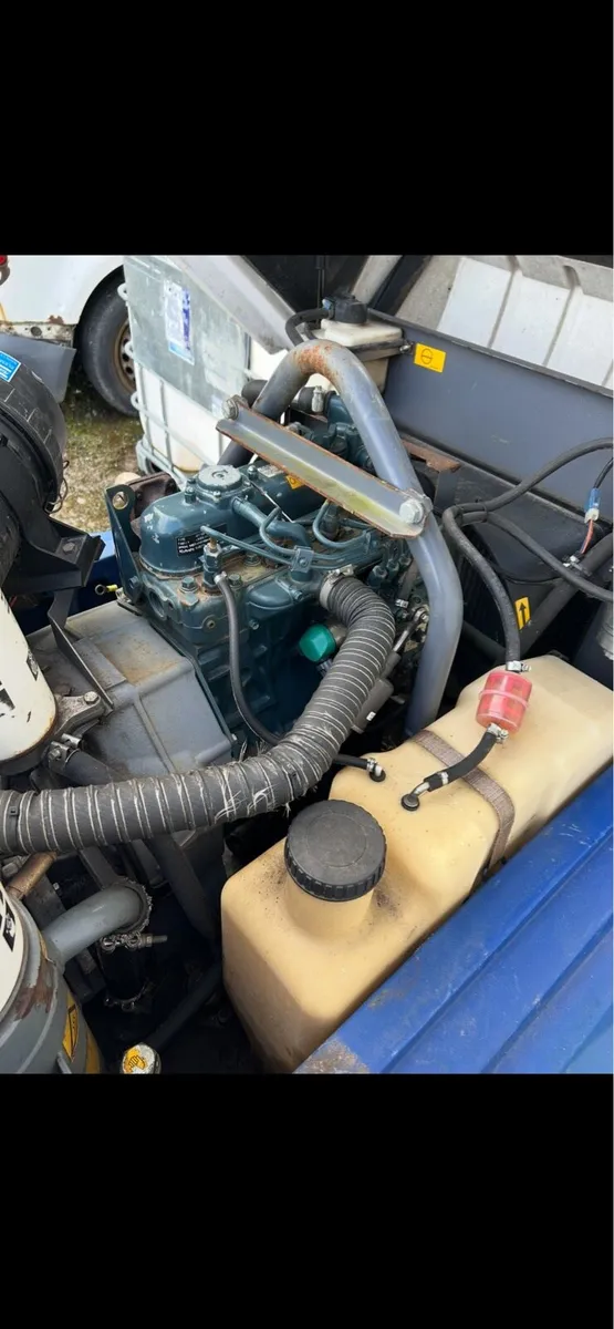 Kubota D1105 Engine - Image 4