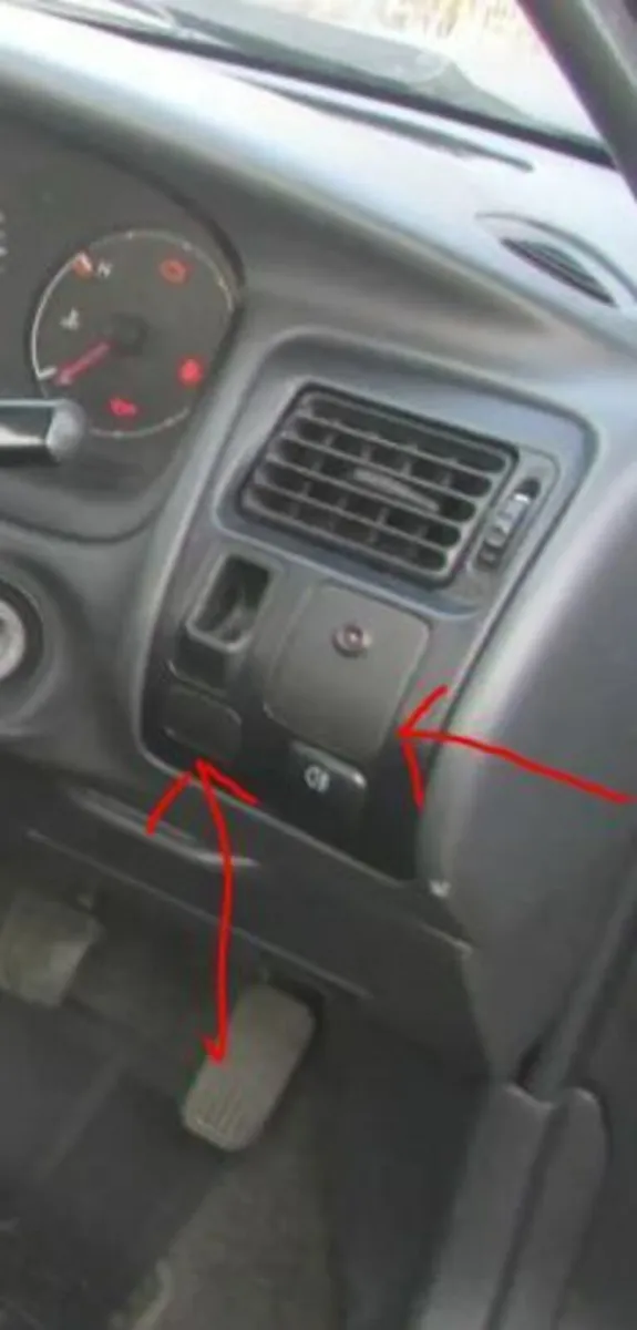 Toyota Corolla E10 XLI 1992-1997 Switches - Image 3