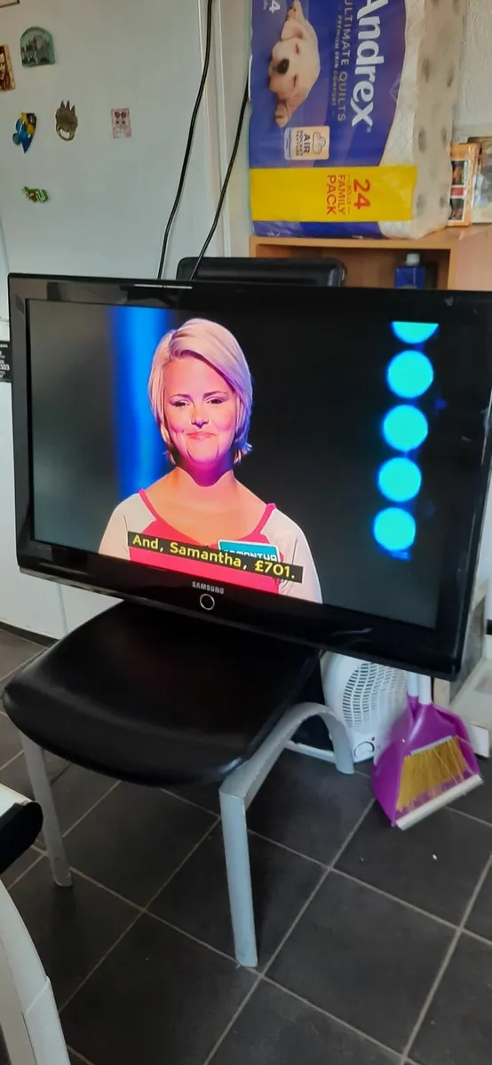 Furniture Tables 8 Chairs Chest o Drawers New TVS - Image 2