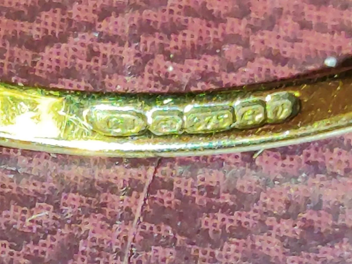 SAPPHIRE & DIAMONDS, 9CT Gold Vintage Dress Ring ! - Image 2