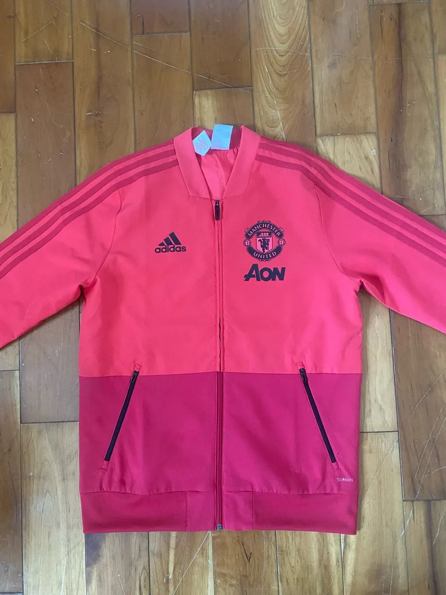 Manchester United - Image 1