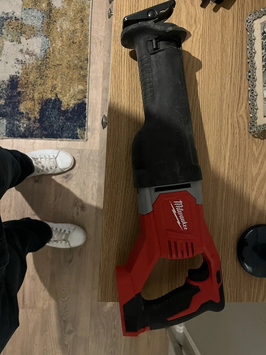 Milwaukee recip saw - Image 1