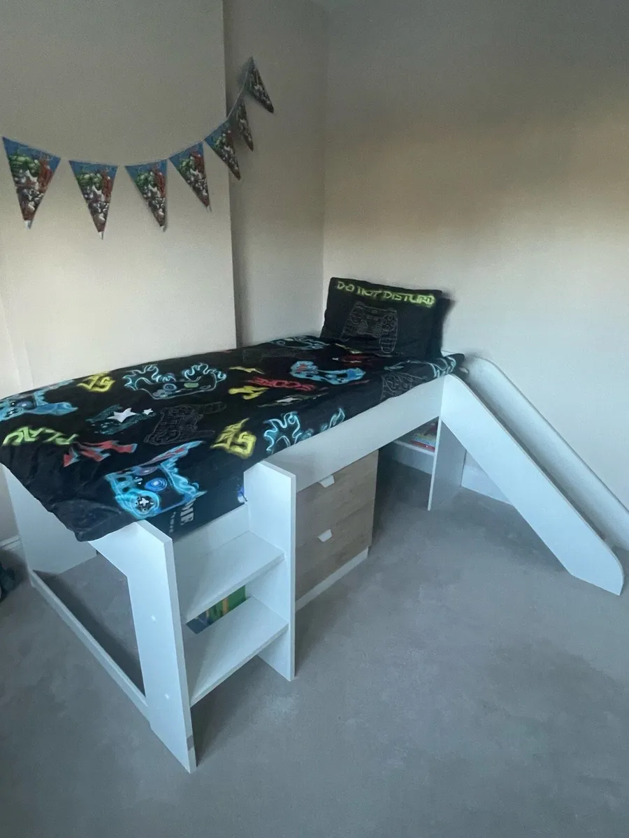 Kids Mid Sleeper with Slide RRP€780 - Image 4