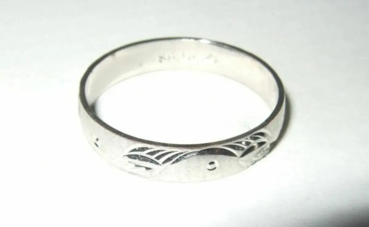 Vintage Hallmarked Silver Wedding Ring - Image 3