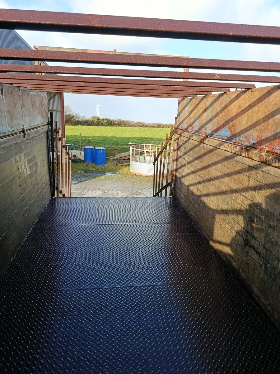 Cattle Trailer - Image 4