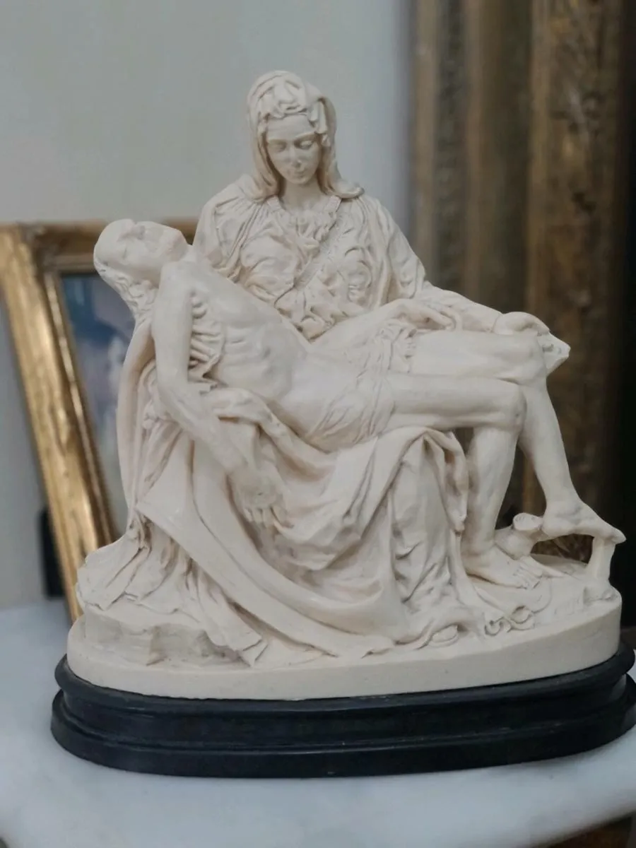 Michelangelo's Pieta POSTAGE AVAILABLE - Image 2