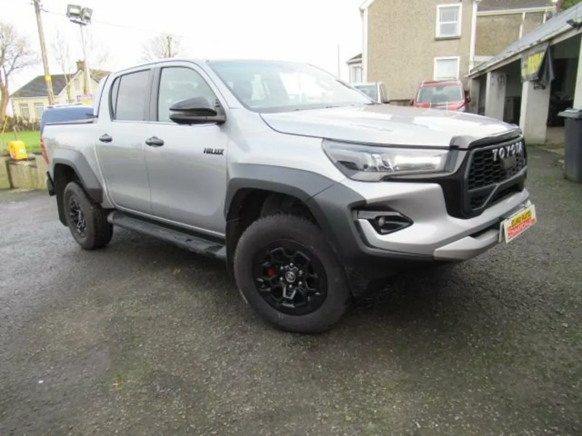 2.8 D-4D GR SPORT II Pickup Double Cab 4dr Diesel - Image 1