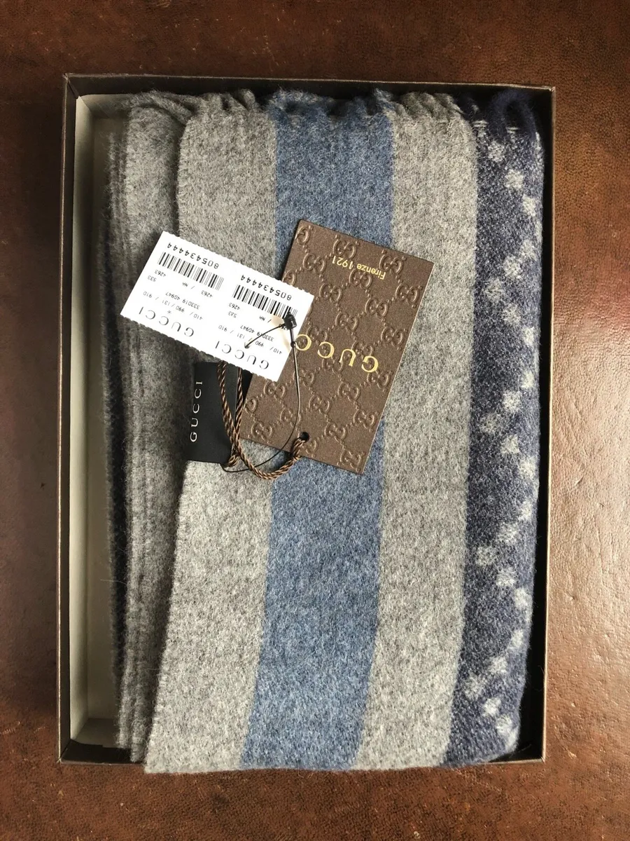 New Genuine Gucci Scarf w/tags & box- Christmas - Image 2