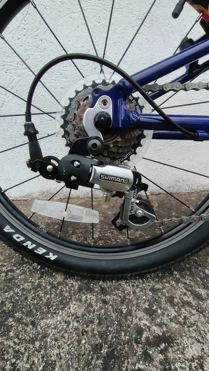 Childs bicycle - Image 2