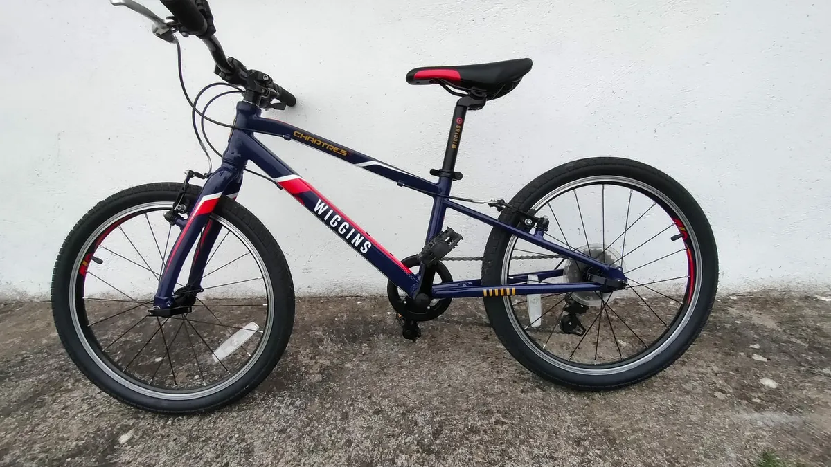 Childs bicycle - Image 4