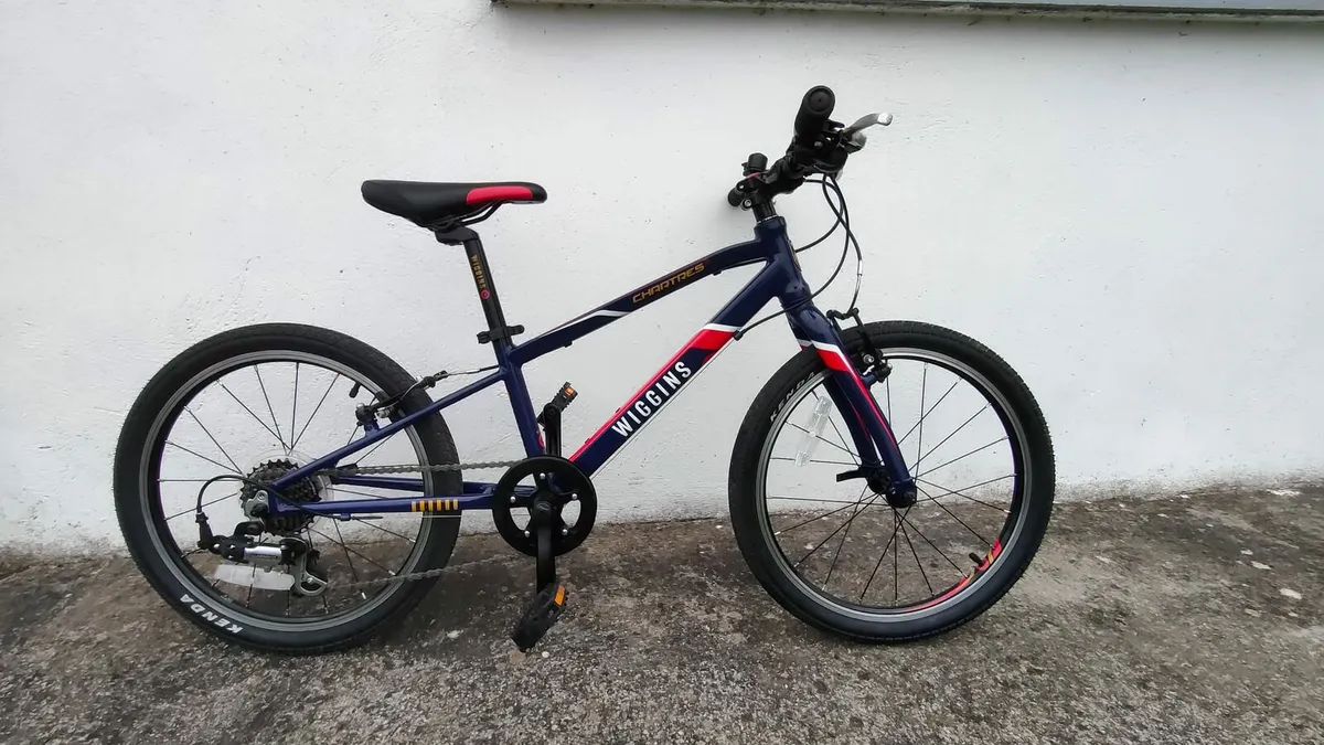 Childs bicycle - Image 1