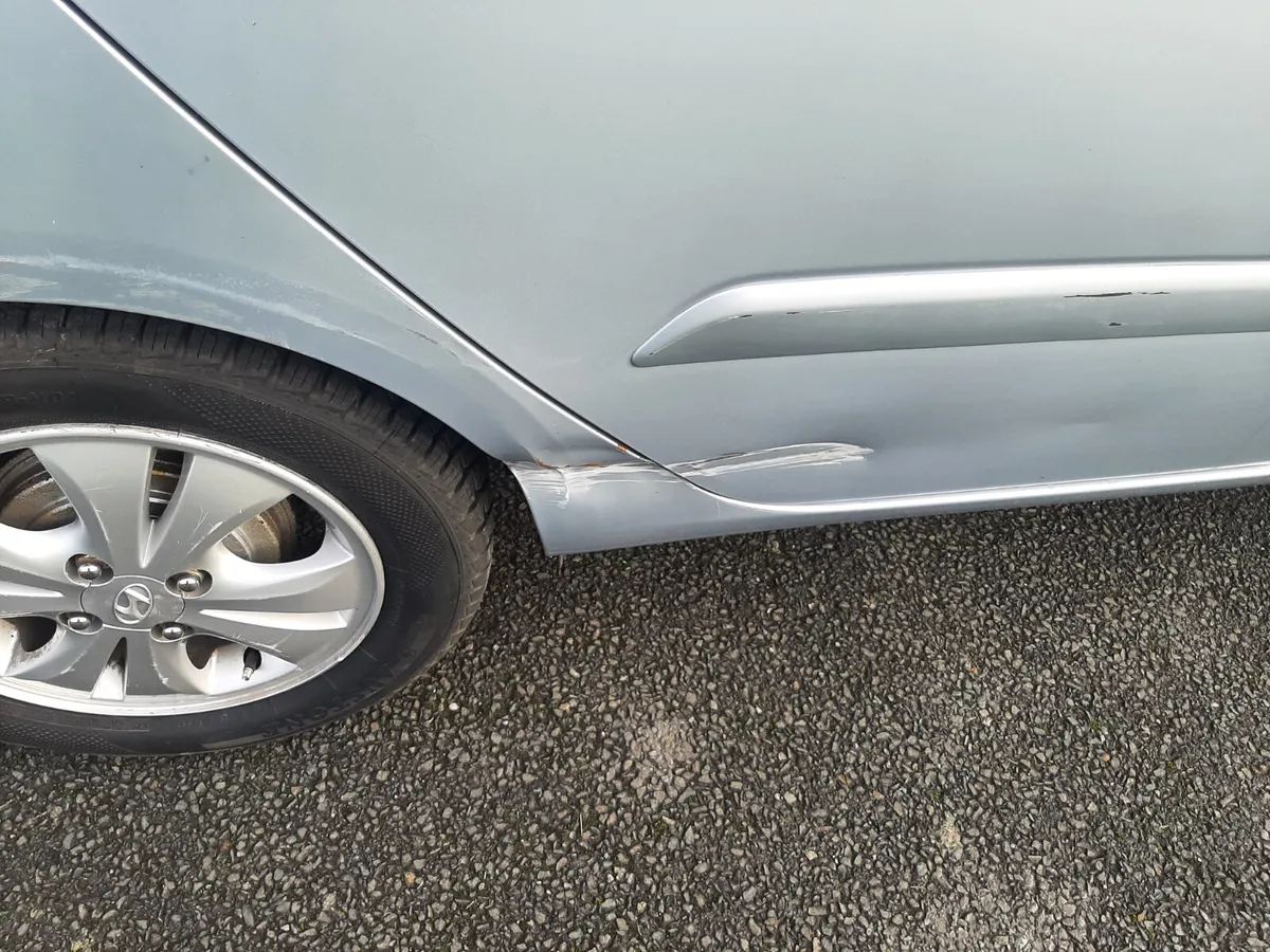 Hyundai i10 2011 - Image 3