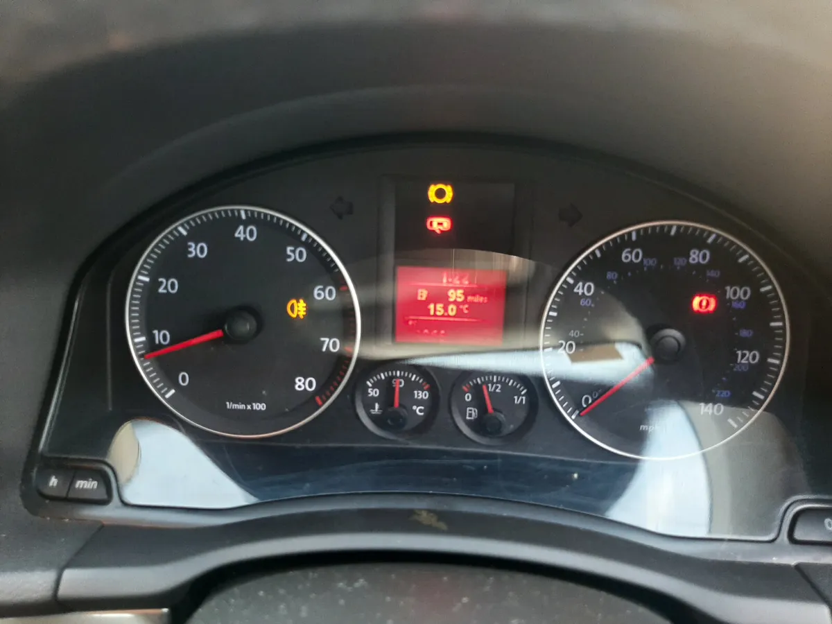 Volkswagen Golf sport ,1.4 petrol 2004 - Image 4