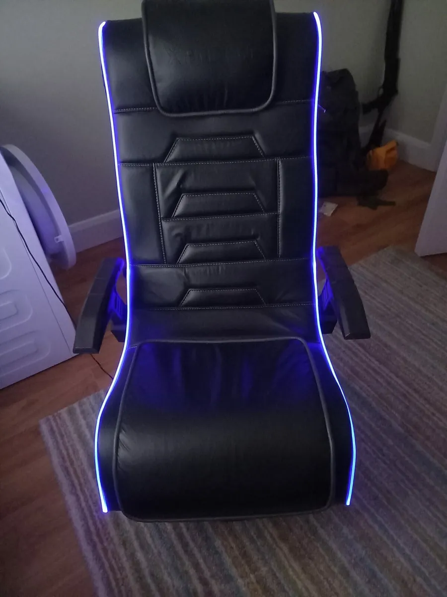 X rocket gaming chair - Image 1