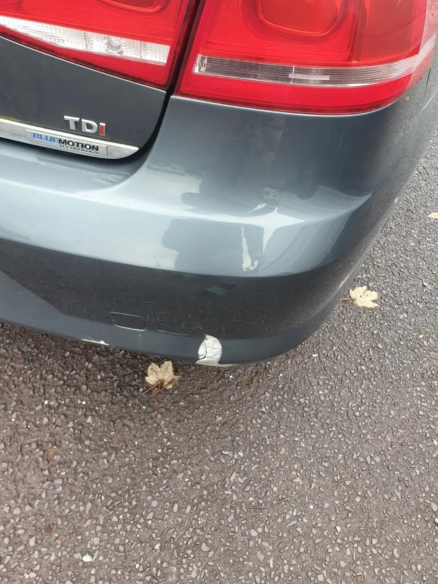 Volkswagen Passat 2011 - Image 3