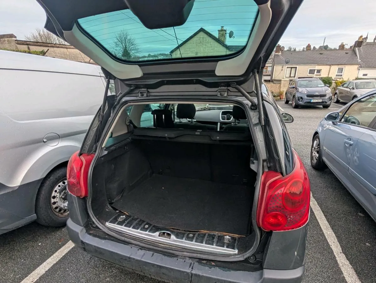 Peugeot 207 SW 2011 - Image 4