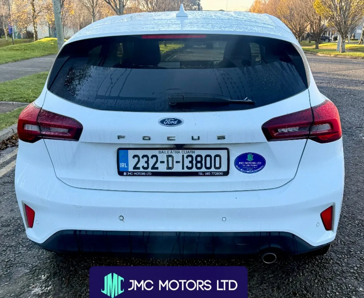 Ford Focus 2023 Titanium Model - Image 4
