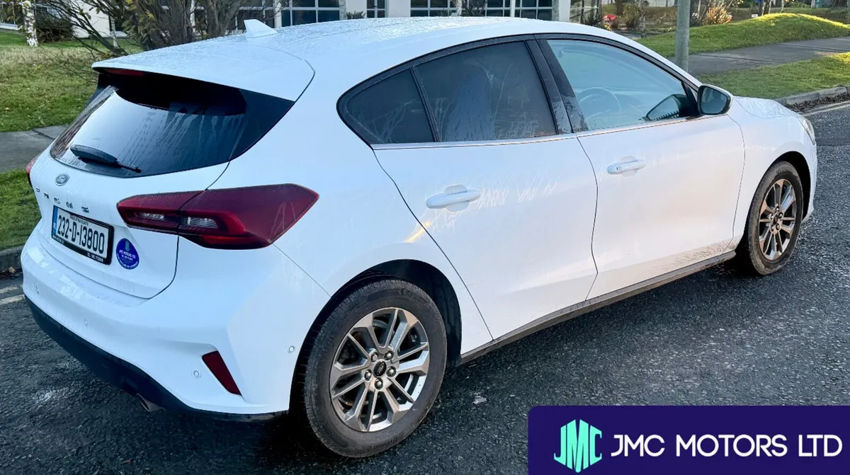 Ford Focus 2023 Titanium Model - Image 3