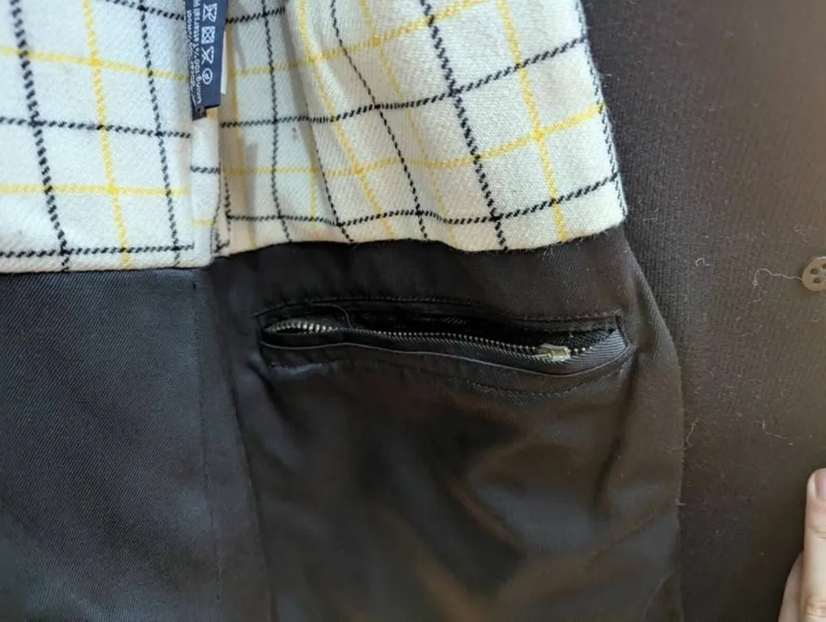 Shires Ladies Marlborough Hunt Coat Black - Image 3