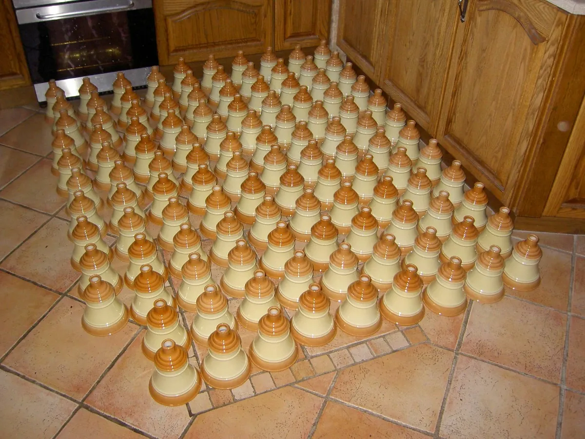 100 Bells Wade Decanters – Ceramics Art