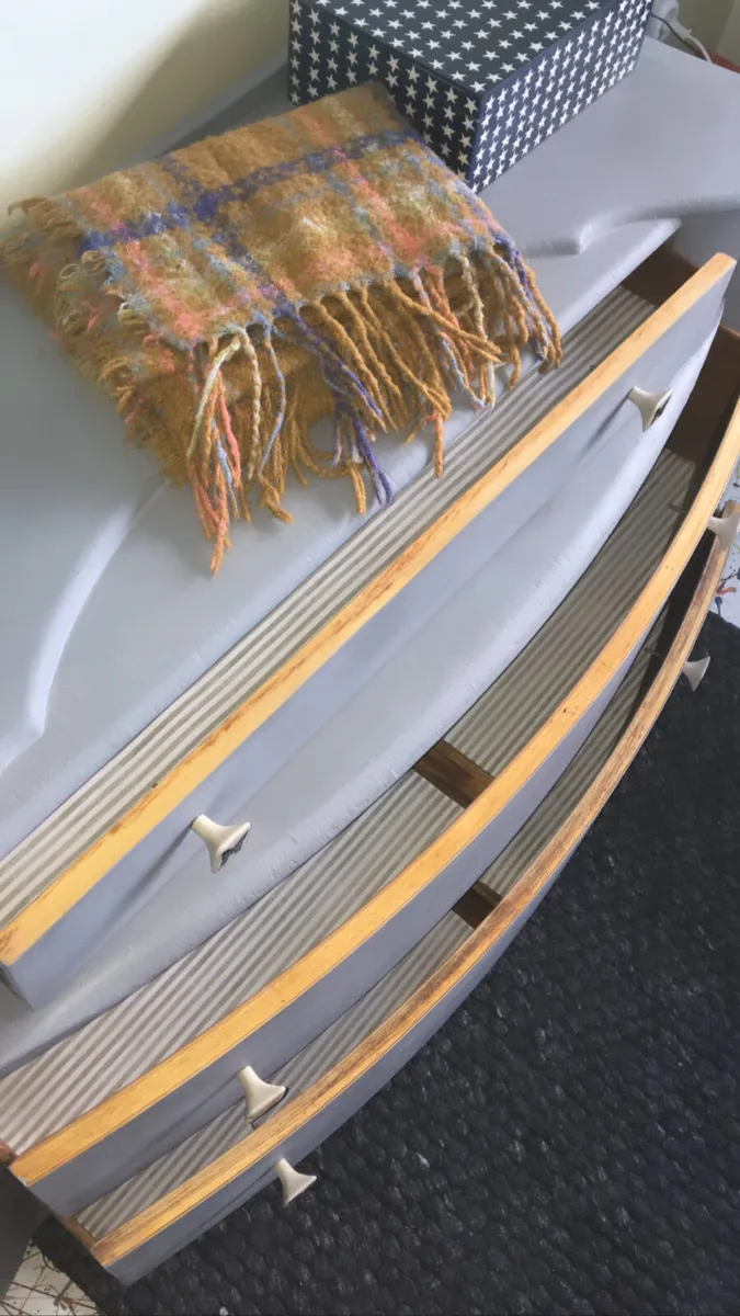 Chest of drawers - Image 4