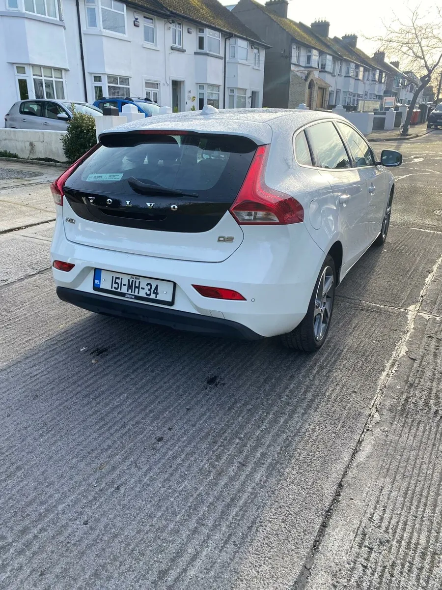 Volvo V40, 1.6 Diesel, NctD 05/26, 103K, 2015 - Image 3