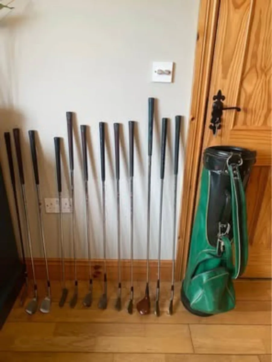 Golf set - Golf sticks, bag and balls - Image 1