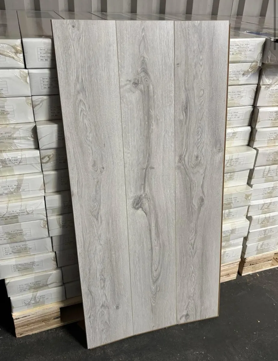 Brand new laminated flooring now available - Image 2