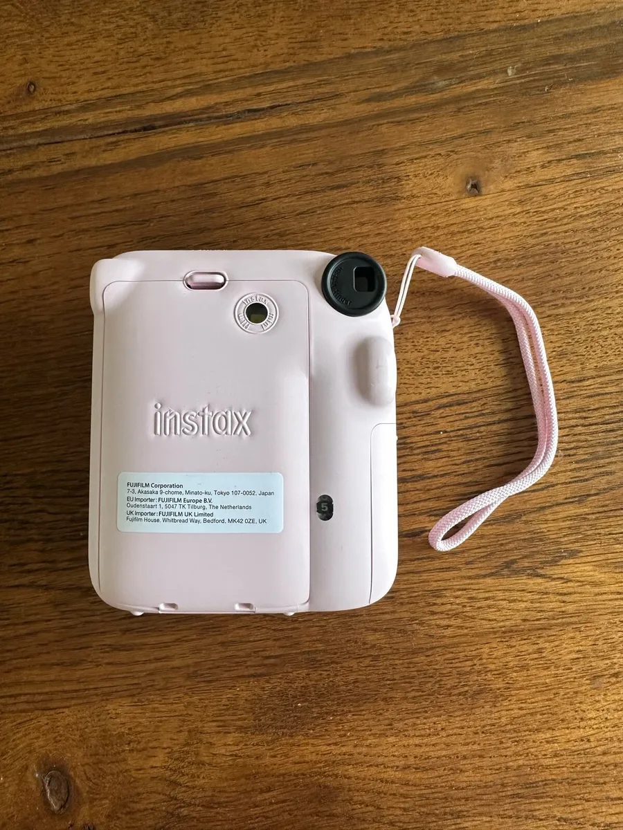 Instead mini 12 Polaroid camera and film - Image 2