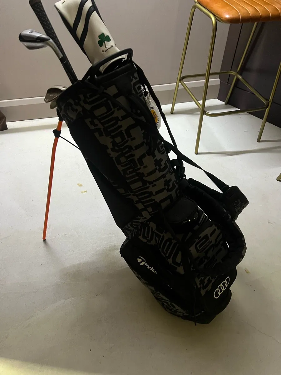 Taylormade Audi golf bag - Image 1