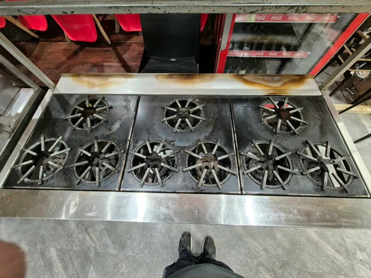 9 Ring gas cooker - Image 2