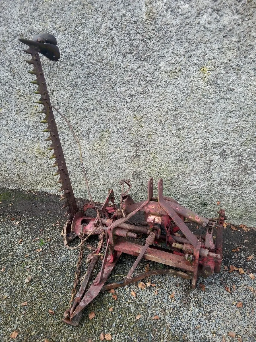 International Fingerbar Mower - Image 1
