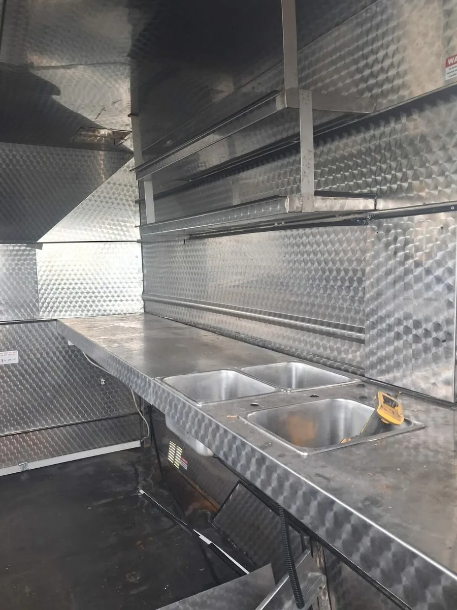 Wilkinson catering trailer - Image 2