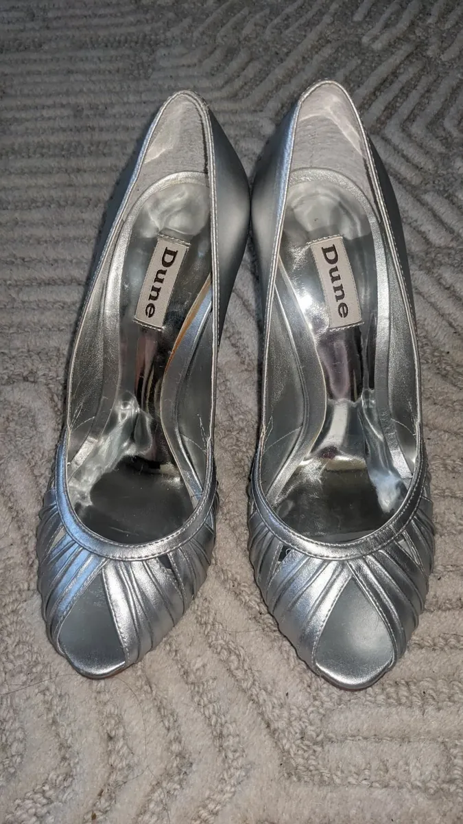 High heel shoe - Image 2