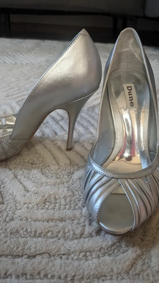 High heel shoe - Image 1