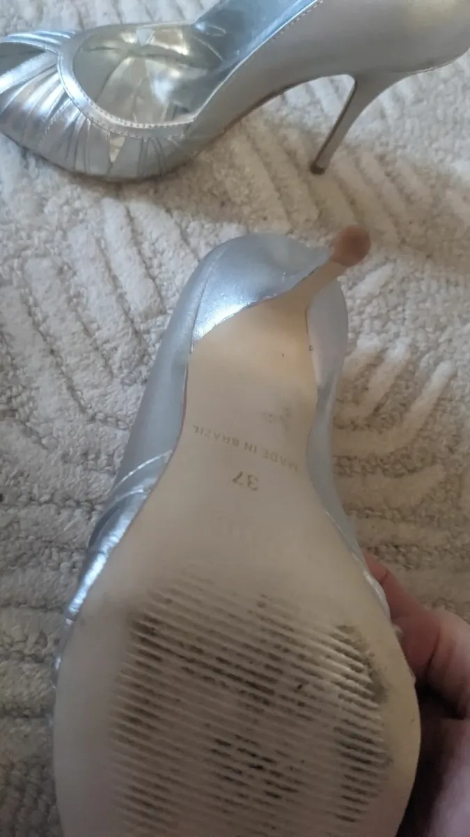 High heel shoe - Image 3