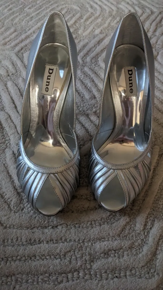 High heel shoe - Image 4