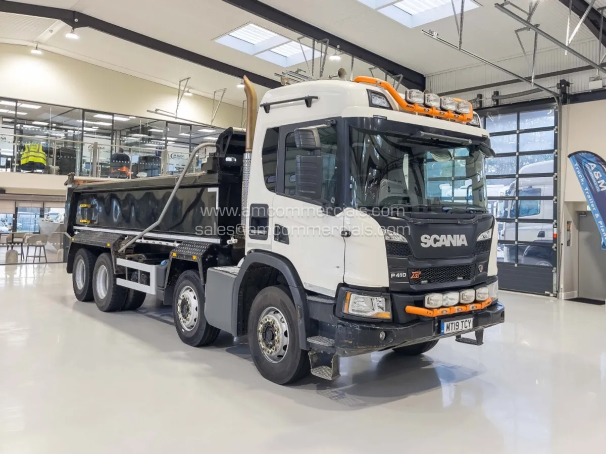 2019 (19) SCANIA P410 XT 32T TIPPER - Image 1